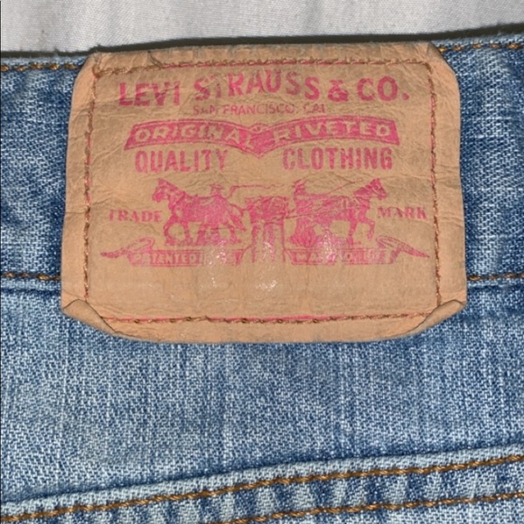 Levi’s Jean Skirt - Picture 3 of 7